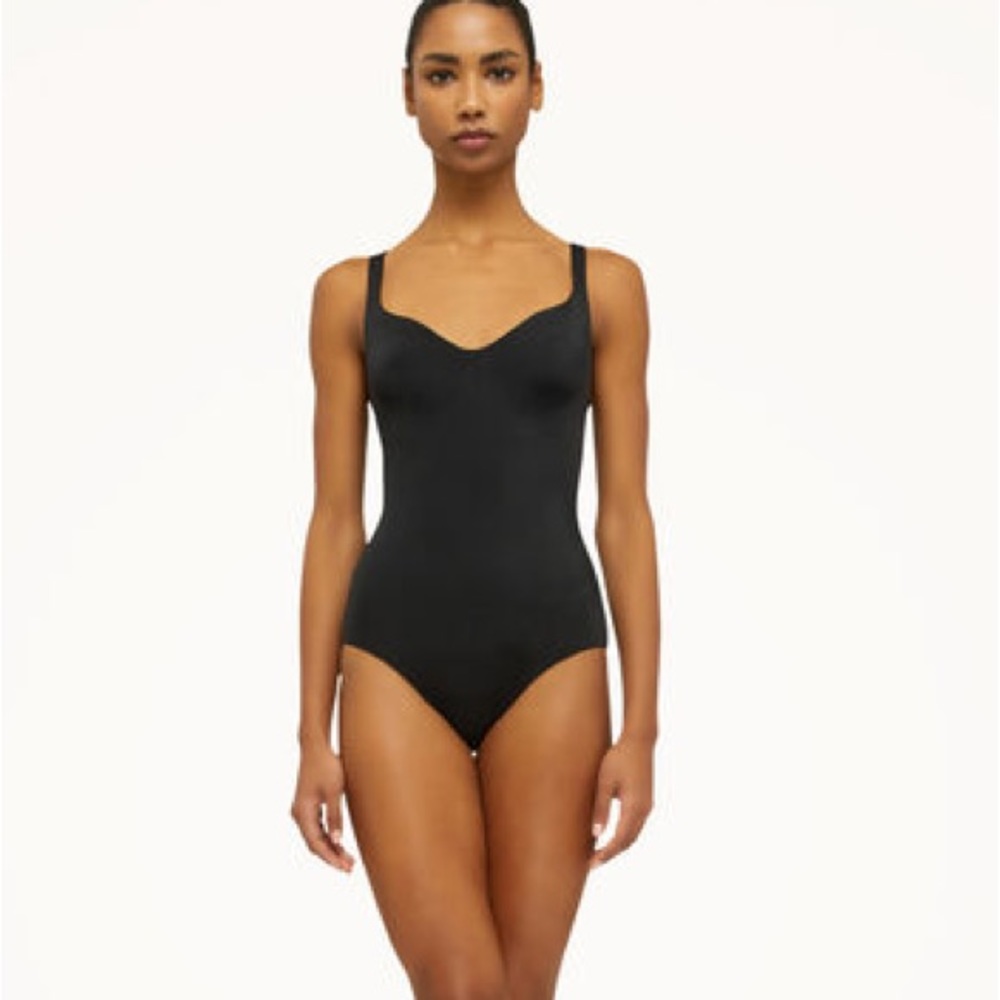 NWT- WOLFORD MAT DE LUXE FORMING BODY